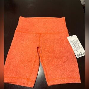 LuluLemon Wunder High-Rise Train HR Short 8” in orange